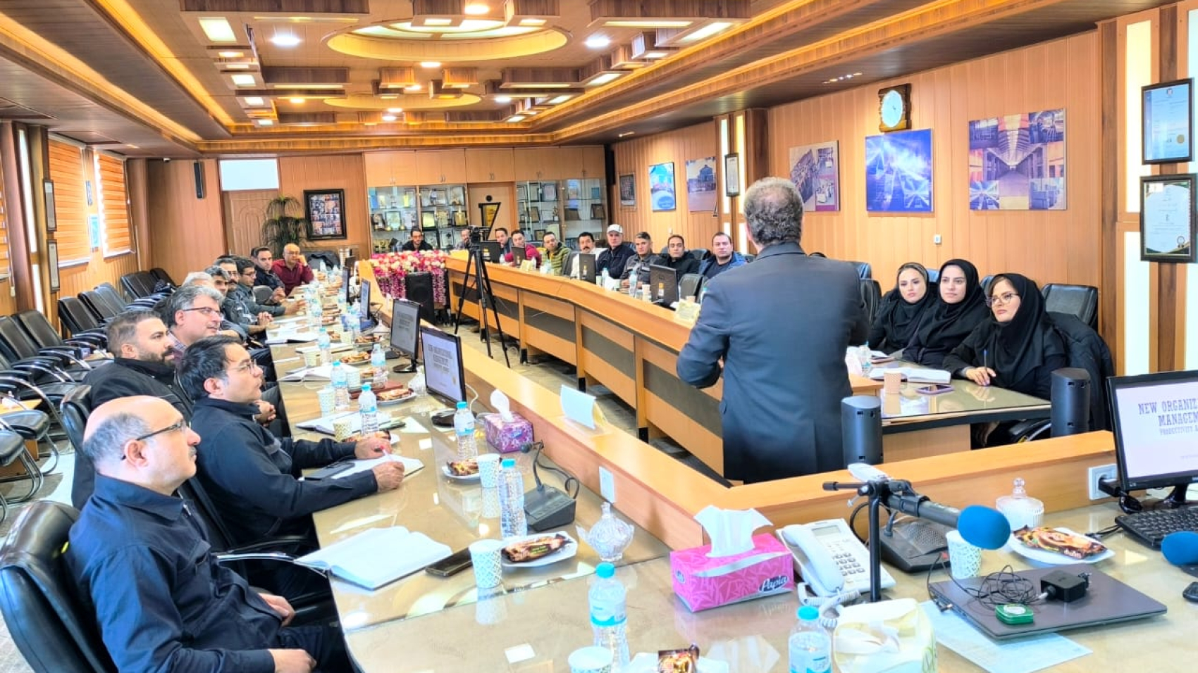 برگزاری دوره آموزشی مدیریت منابع انسانی برای مدیران غیر منابع انسانی در شرکت خالصسازان